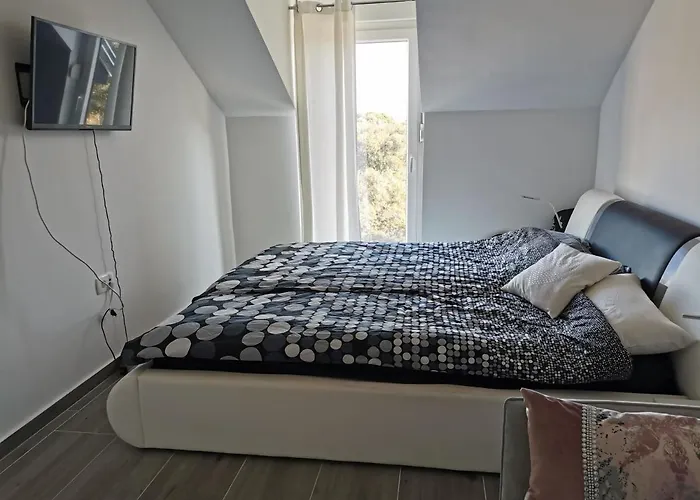 Palmandre Apartmán *